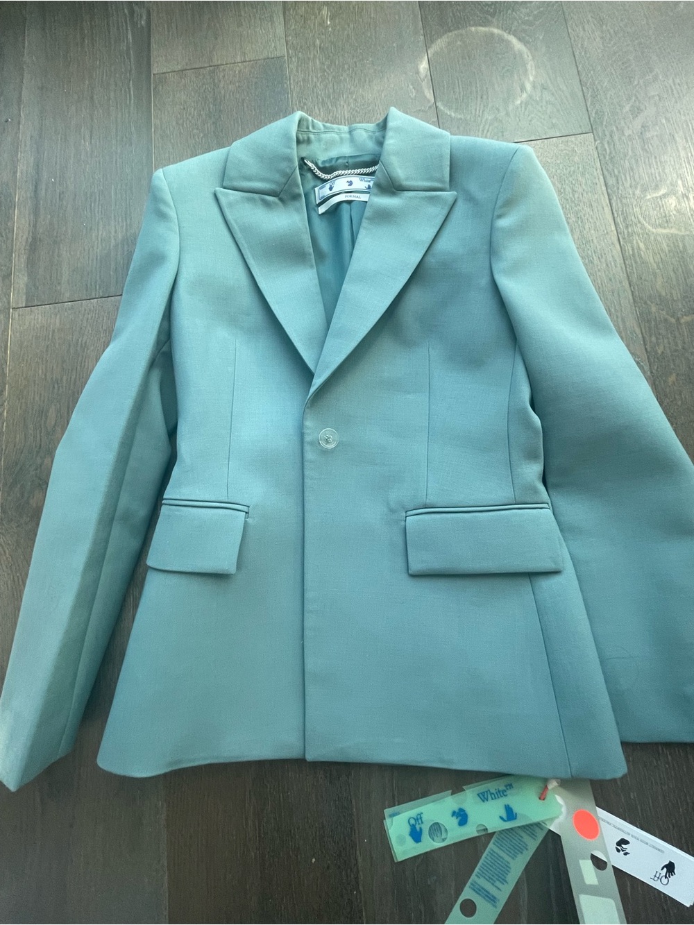 Off-White Tailored Single-Button Blazer in Seafoam
